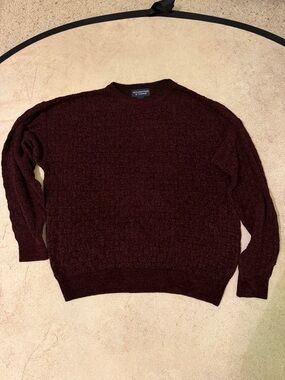 Roundtree & Yorke Men's Crewneck Sweater in Deep Burgundy